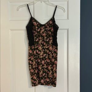 Intimately Free People size s-p floral lace shape dress